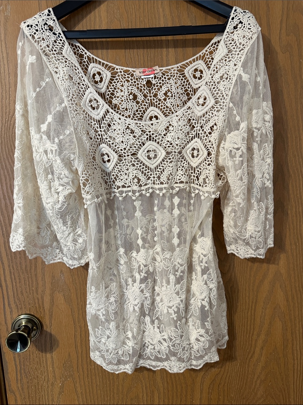 Body Central Cream Crochet Lace Tunic Top